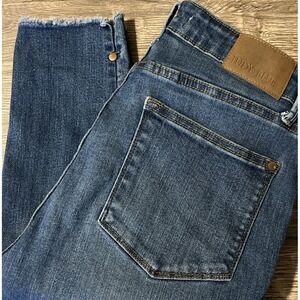 Judy Blue High Waisted Frayed Slit Hem Skinny Fit Jeans Size 13/31 (30x28)